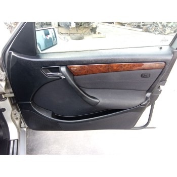 GUARNECIDO PUERTA DELANTERA DERECHA A20272086729C10 