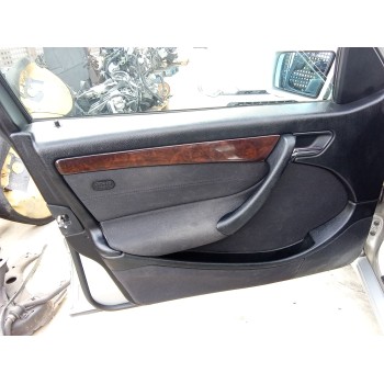 GUARNECIDO PUERTA DELANTERA IZQUIERDA A20272085729C10 