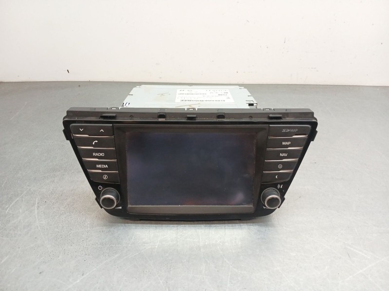 Recambio de sistema audio / radio cd para hyundai i20 ii (gb, ib) 1.2 referencia OEM IAM 96560c8751rdr  