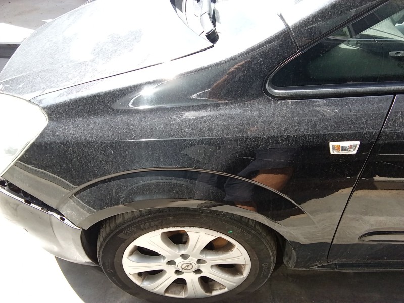 Recambio de aleta delantera izquierda para opel zafira / zafira family b (a05) 1.7 cdti (m75) referencia OEM IAM 93184411  