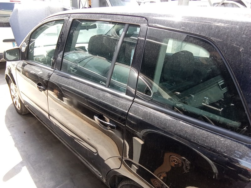 Recambio de puerta trasera izquierda para opel zafira / zafira family b (a05) 1.7 cdti (m75) referencia OEM IAM 13203015  