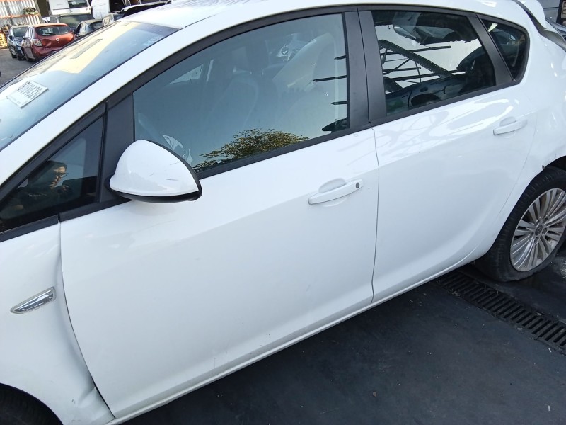 Recambio de puerta delantera izquierda para opel astra j (p10) 1.6 cdti (68) referencia OEM IAM 13330765  