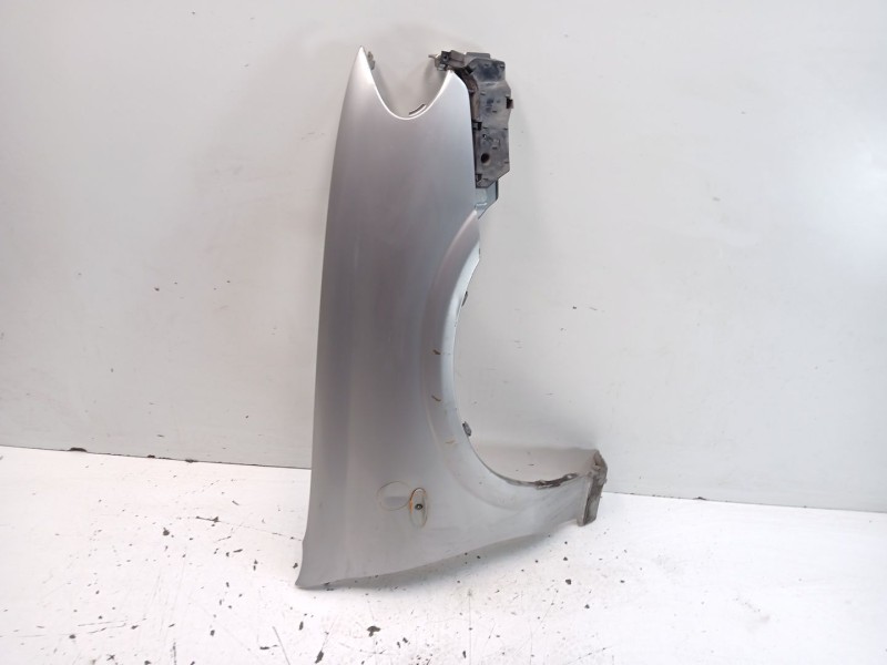 Recambio de aleta delantera derecha para nissan almera ii hatchback (n16) 1.5 referencia OEM IAM 631004M631  
