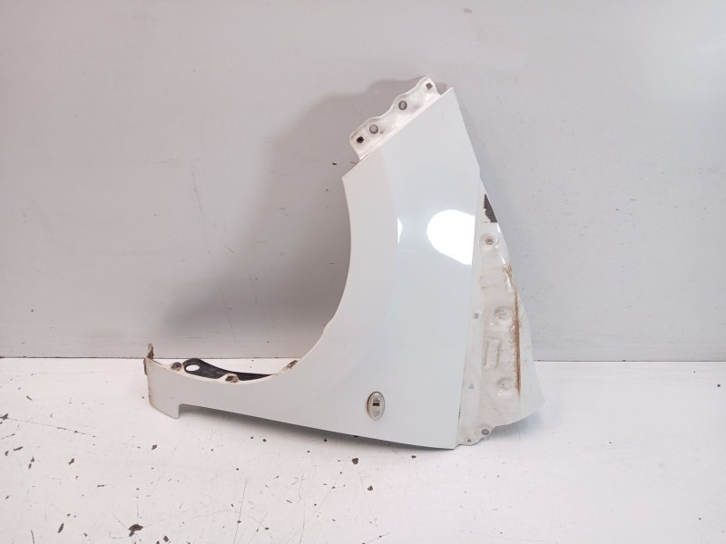 Recambio de aleta delantera izquierda para toyota aygo (_b4_) 1.0 (kgb40) referencia OEM IAM 538120H030  