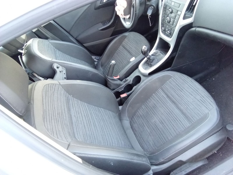 Recambio de asiento delantero derecho para opel astra j (p10) 1.6 cdti (68) referencia OEM IAM   