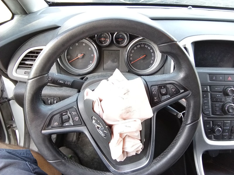 Recambio de volante para opel astra j (p10) 1.6 cdti (68) referencia OEM IAM   
