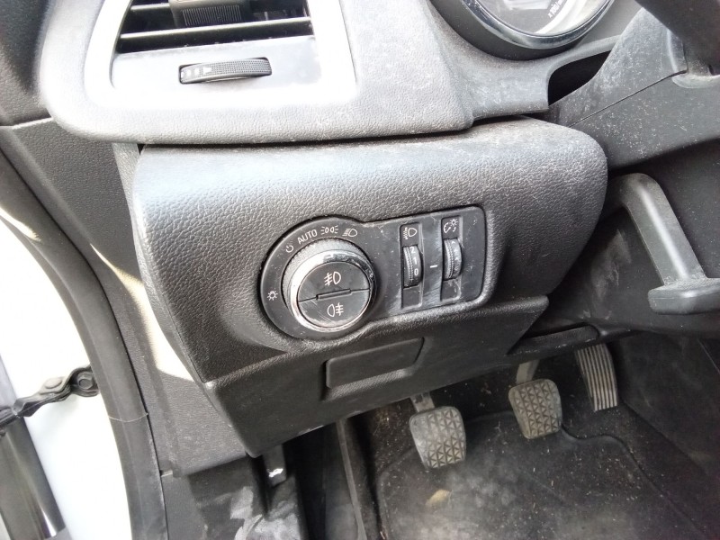 Recambio de mando luces para opel astra j (p10) 1.6 cdti (68) referencia OEM IAM   
