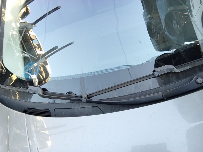 Recambio de brazo limpia delantero derecho para jaguar i-pace (x590) ev400 awd referencia OEM IAM J9D1004  