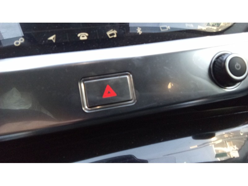 Recambio de warning para jaguar i-pace (x590) ev400 awd referencia OEM IAM T4K1198  