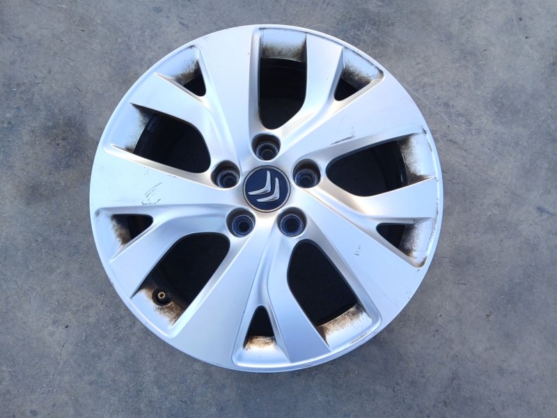 Recambio de llanta para citroën c4 picasso ii 1.2 thp 130 referencia OEM IAM 9677089777 x1 16 pulgadas