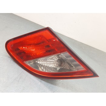 PILOTO TRASERO IZQUIERDO INTERIOR 04389493 