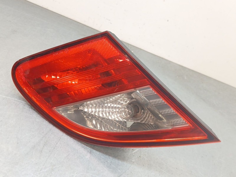 Recambio de piloto trasero izquierdo interior para chrysler sebring (js) 2.0 crd referencia OEM IAM 04389493  