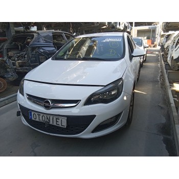 opel astra j (p10) del año 2013