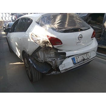 opel astra j (p10) del año 2013