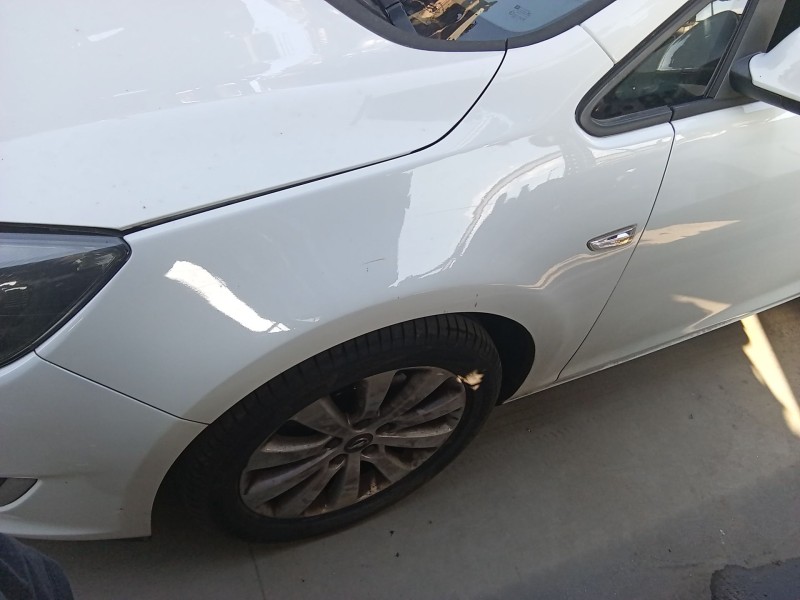 Recambio de aleta delantera izquierda para opel astra j (p10) 1.7 cdti (68) referencia OEM IAM 13390002  