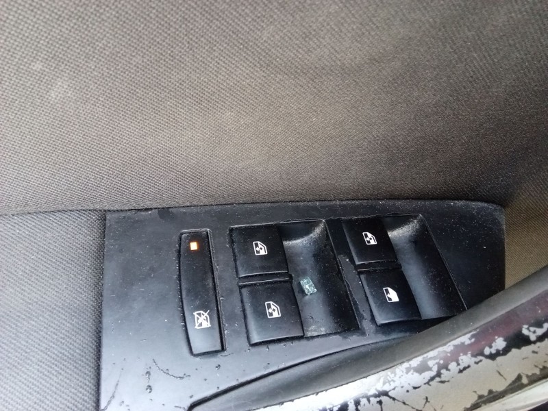 Recambio de mando elevalunas delantero izquierdo para opel astra j (p10) 1.7 cdti (68) referencia OEM IAM 13305011  