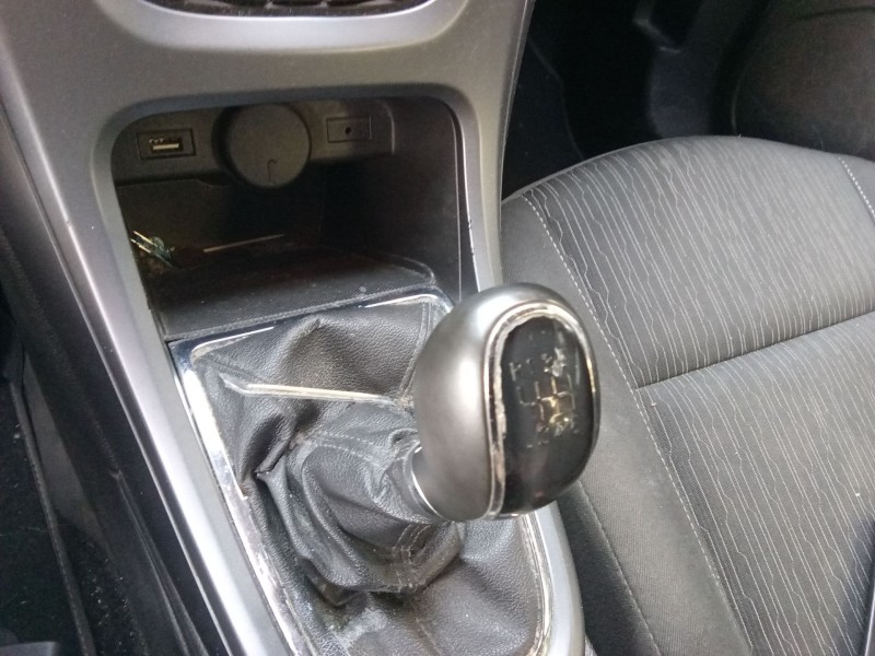 Recambio de palanca cambio para opel astra j (p10) 1.7 cdti (68) referencia OEM IAM 55563829  