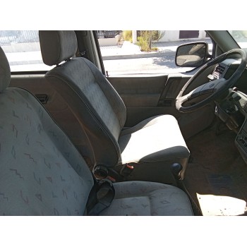 ASIENTO DELANTERO IZQUIERDO 