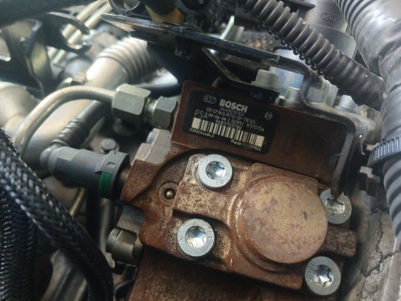 Recambio de motor completo para peugeot 3008 i monospace (0u_) 1.6 hdi referencia OEM IAM 9HZ 9H01 B