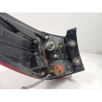 Recambio de piloto trasero derecho para kia carens iv 1.7 crdi referencia OEM IAM 92402A4020  
