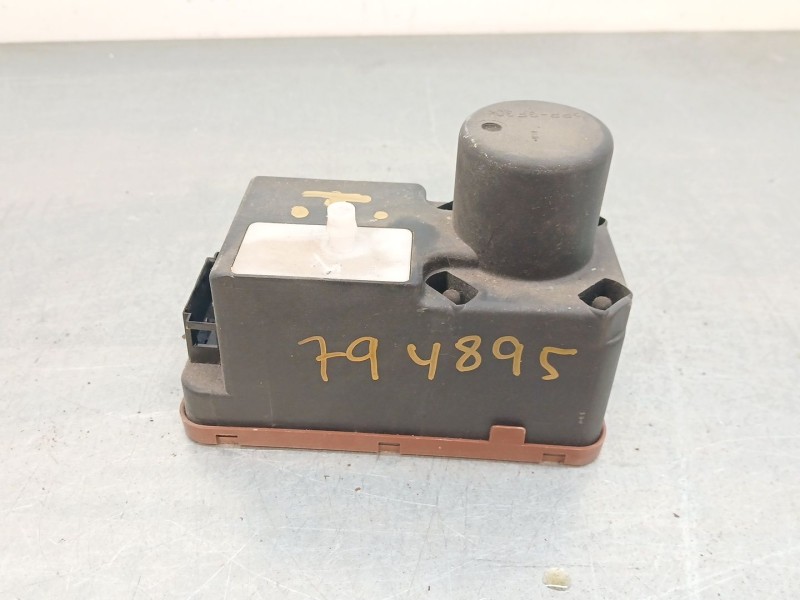 Recambio de bomba cierre centralizado para volkswagen polo iii (6n1) 100 1.4 16v referencia OEM IAM 1H0962257F  