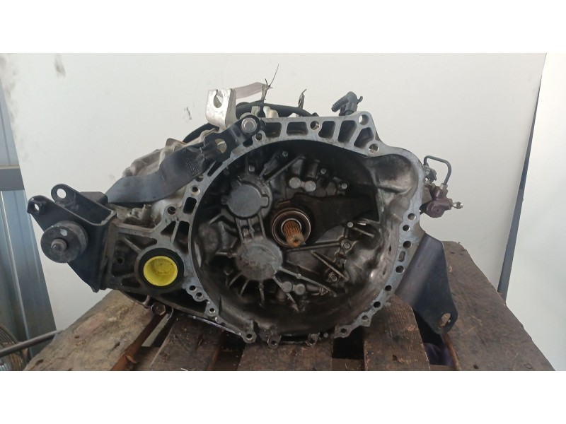 Recambio de caja cambios para toyota avensis sedán (_t25_) 2.0 d-4d (adt250_) referencia OEM IAM 303002D151  
