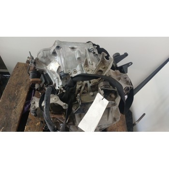 Recambio de caja cambios para toyota avensis sedán (_t25_) 2.0 d-4d (adt250_) referencia OEM IAM 303002D151  