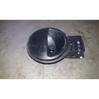 MANETA INTERIOR DELANTERA DERECHA 