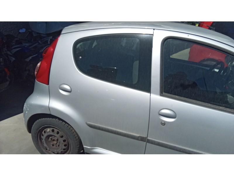 Recambio de puerta trasera derecha para peugeot 107 (pm_, pn_) 1.0 referencia OEM IAM 1612543680  