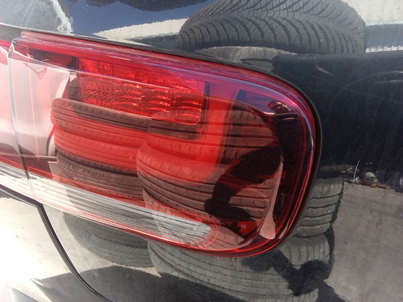 Recambio de piloto trasero izquierdo interior para citroën c4 cactus 1.2 thp 110 referencia OEM IAM 9821352780  