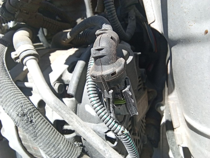 Recambio de alternador para citroën c4 cactus 1.2 thp 110 referencia OEM IAM 9809391880 / 1694814180  