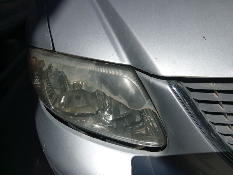 Recambio de faro derecho para chrysler voyager iv (rg, rs) 2.5 crd referencia OEM IAM 04857702AB  