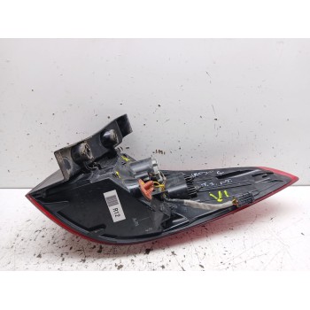Recambio de piloto trasero izquierdo para kia carens iv van (a4) crdi referencia OEM IAM 92401a4110  