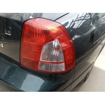 PILOTO TRASERO DERECHO 0K2S151150 