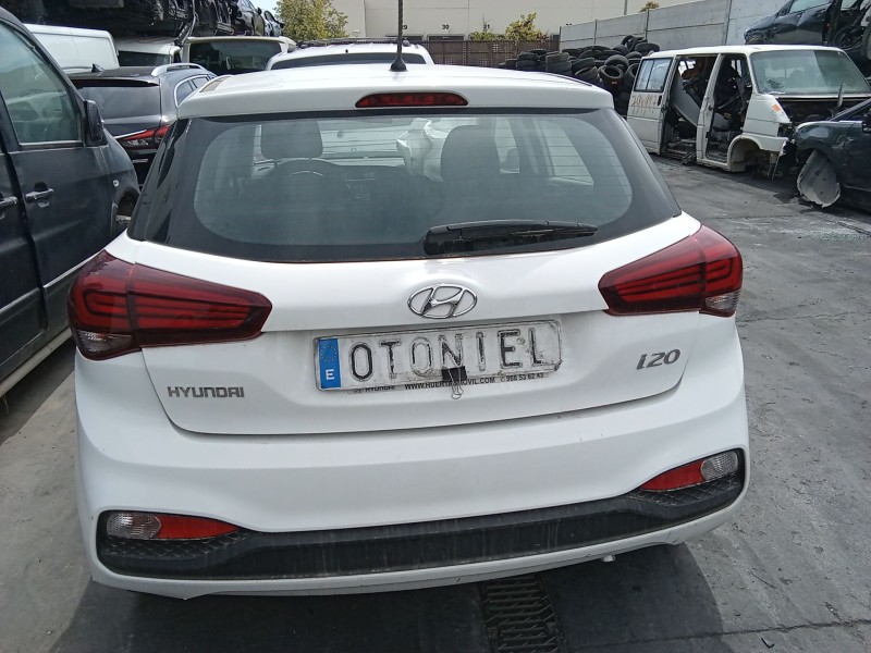 Recambio de porton trasero para hyundai i20 ii (gb, ib) 1.2 referencia OEM IAM 73700C8000  