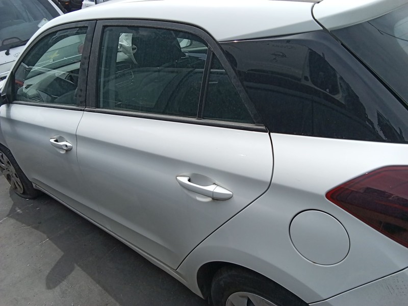 Recambio de puerta trasera izquierda para hyundai i20 ii (gb, ib) 1.2 referencia OEM IAM 77003C8000  