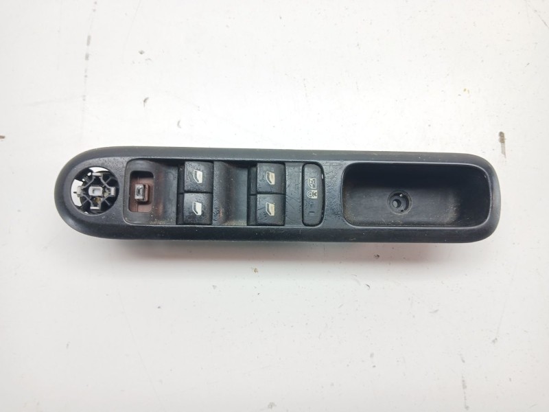 Recambio de mando elevalunas delantero izquierdo para peugeot 5008 (0u_, 0e_) 1.6 hdi referencia OEM IAM 96650620  