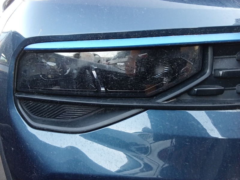 Recambio de faro derecho para lynk & co 01 phev referencia OEM IAM 8889665961  
