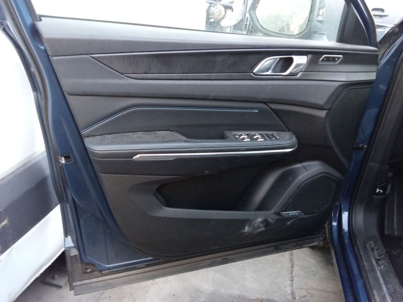 Recambio de guarnecido puerta delantera izquierda para lynk & co 01 phev referencia OEM IAM   