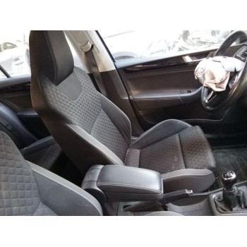 ASIENTO DELANTERO IZQUIERDO 