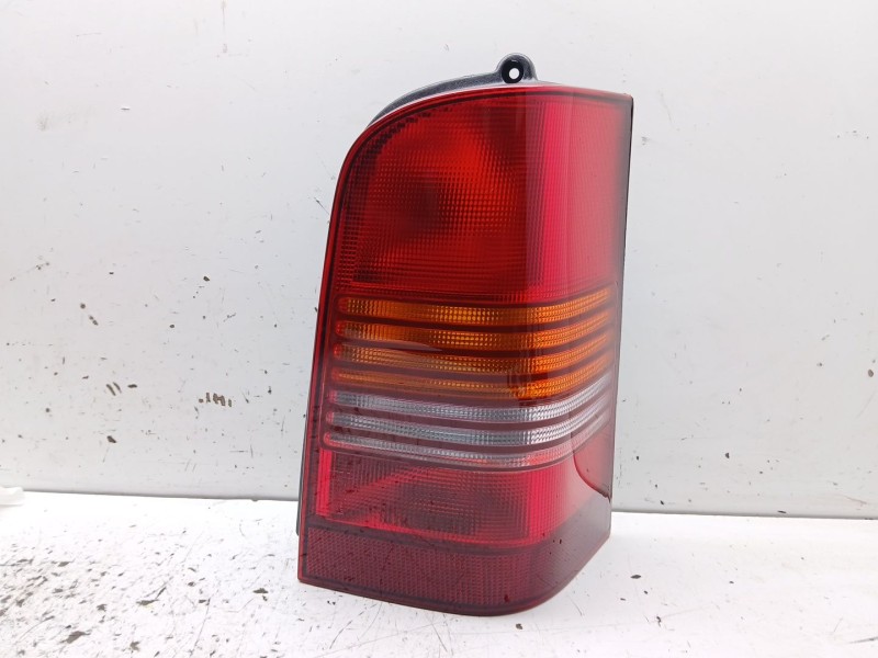 Recambio de piloto trasero derecho para mercedes-benz vito (w638) caja cerrada referencia OEM IAM 6388201764 NUEVO AMBAR- ROJO