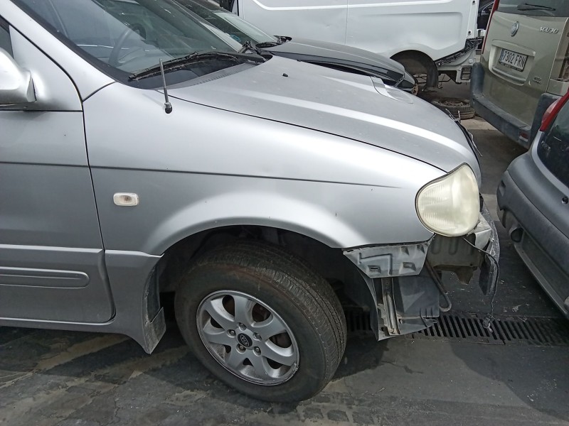 Recambio de aleta delantera derecha para kia carnival ii (gq) 2.9 crdi referencia OEM IAM 0K52Y52111  