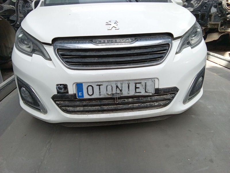 Recambio de paragolpes delantero para peugeot 108 1.0 vti 72 referencia OEM IAM 1612201580  
