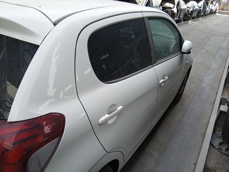 Recambio de puerta trasera derecha para peugeot 108 1.0 vti 72 referencia OEM IAM 1687145080  