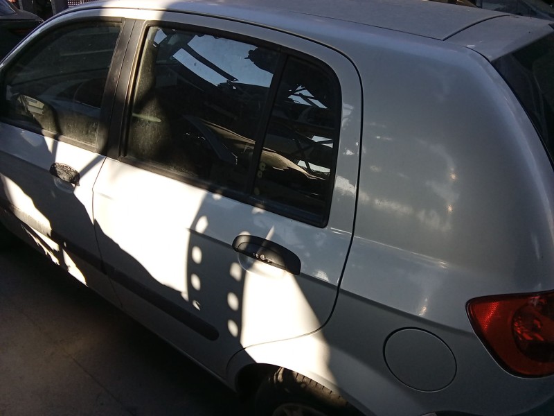 Recambio de puerta trasera izquierda para hyundai getz (tb) 1.1 referencia OEM IAM 770031C020SJ  