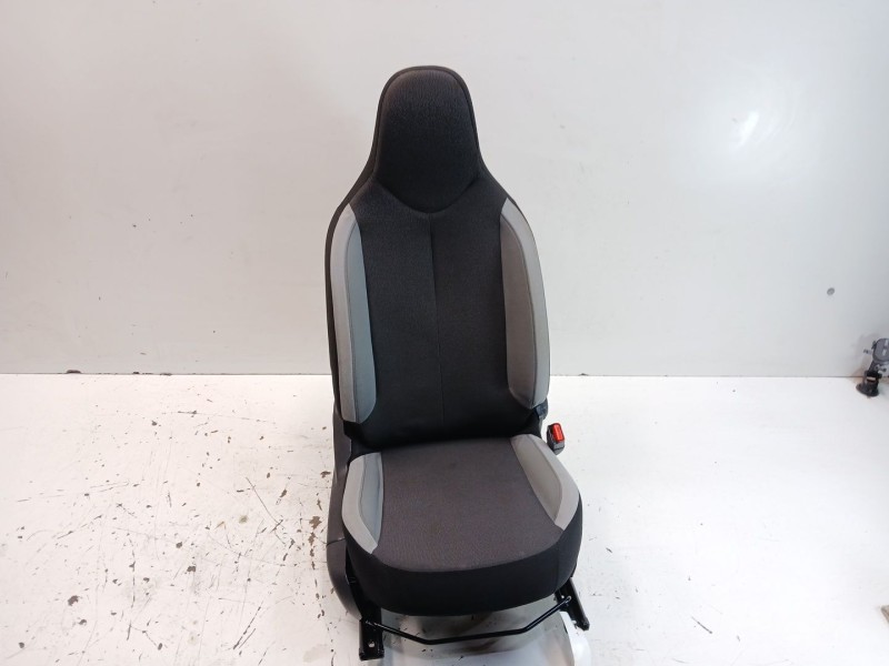Recambio de asiento delantero derecho para toyota aygo (_b4_) 1.0 (kgb40) referencia OEM IAM   