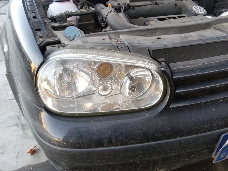 Recambio de faro derecho para volkswagen golf iv (1j1) 1.4 16v referencia OEM IAM 1J1941016B  