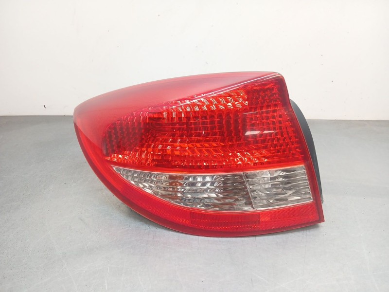Recambio de piloto trasero izquierdo para kia rio i hatchback (dc) 1.3 referencia OEM IAM   
