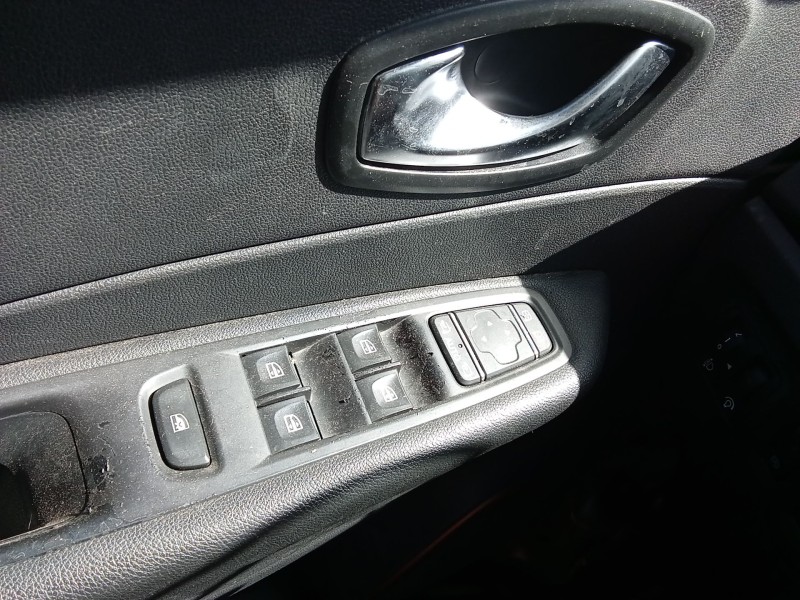 Recambio de mando elevalunas delantero izquierdo para renault captur i (j5_, h5_) 1.2 tce 120 referencia OEM IAM 254118044R  
