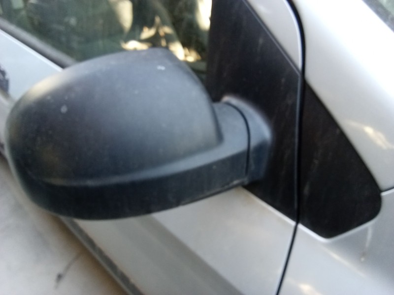 Recambio de retrovisor derecho para hyundai getz (tb) 1.1 referencia OEM IAM 022682  